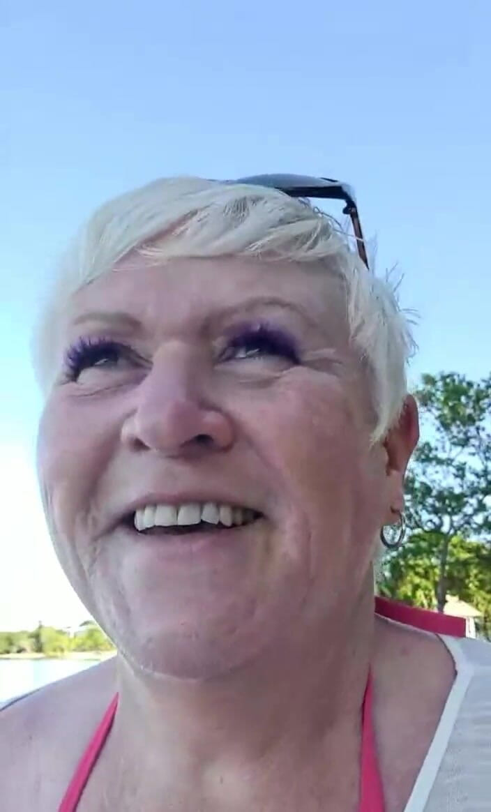 Uk Joolz: Live in spiaggia stamattina