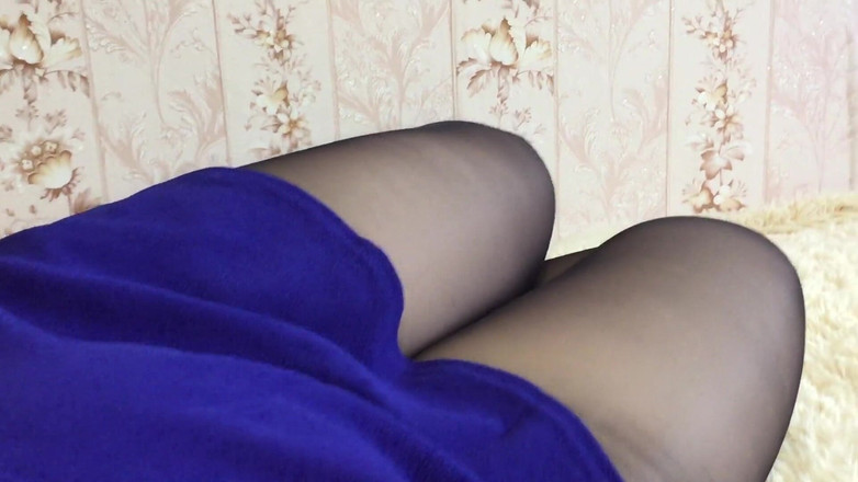 Lux Eva: Ngocok di kakiku