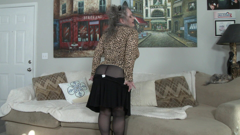 Pantyhose me porn videos: Madura professora Sra. Torrey depois de um dia duro rasga...