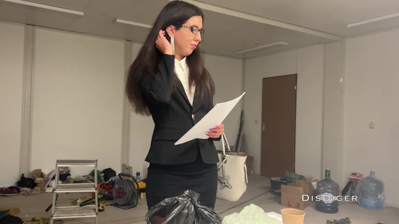 Dis Diger: Fucked the Wife of the Boss at Work in the...