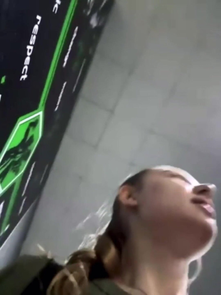 JuiceLussie: I Want to Cum All Over Everything at the Gym