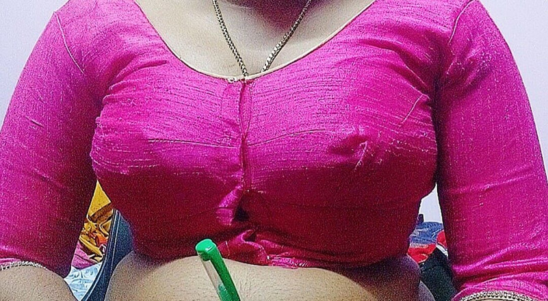 Desi Mohini: Nevlastní matka Mohini sex se svým nevlastním synem