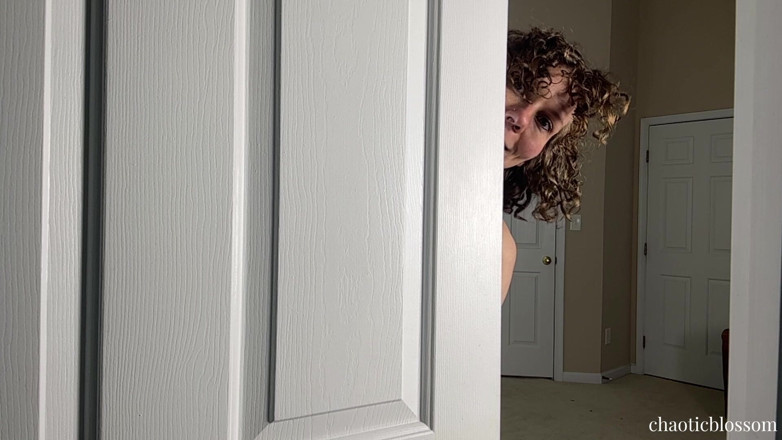 Chaoticblossom: Une MILF salope s’habille pour son PDG, SPH, le cocu...