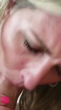 Katie Kampbell Gives Me a Blowjob for 11 Entire Minutes