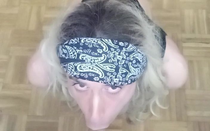 Penelopene27: Crossdresser Deeptroath