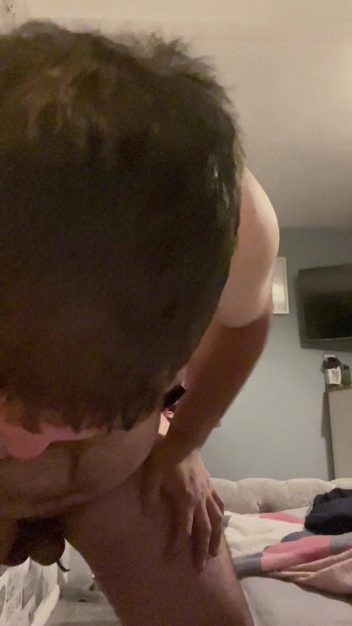 Shaun Cbt: Strakke pikbondage met tepelklemmen