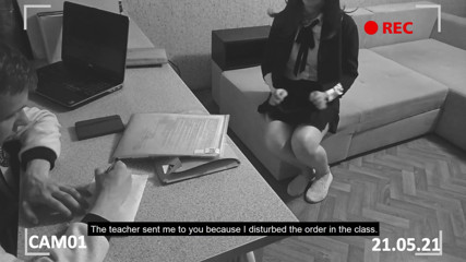 SweetAndFlow: Režisér naplácal nezbedné studentce