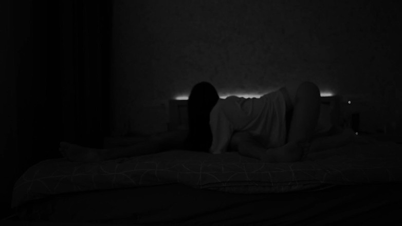 Tori Diamond: 酒店相机拍摄出轨人妻