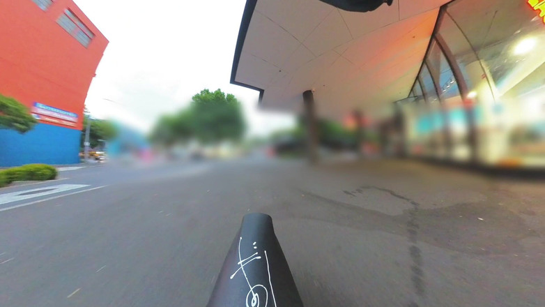 Asiansissypublic: Ein paar mal erwischt, während ich mit Metal buttplug auf...