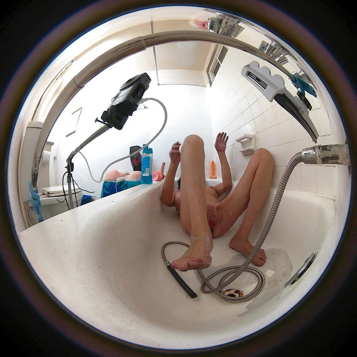 Lizzy Yum: Liz Young Vr180 den v životě # 2.1 koupání a šukání všechno fantasy kundička...