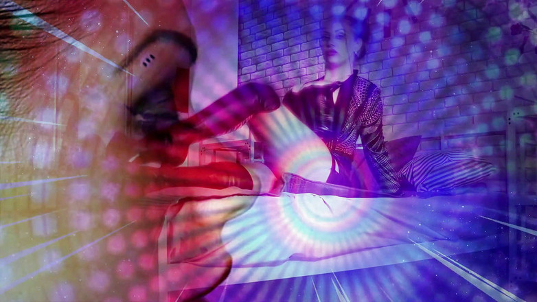 Goddess Misha Goldy: Wąchaj i szarpnij cię głupio