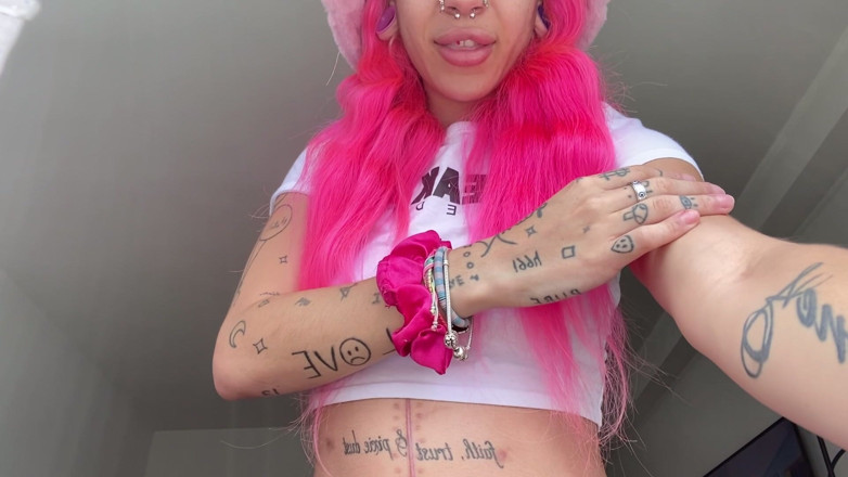 Nali Marie: Ascella sudata fetish punto di vista che sputa sulle mie...
