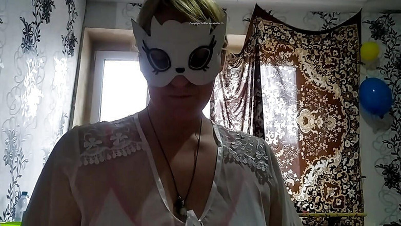 Qwersad33: L'uomo ha ordinato una casa per l'infermiera... Video completo