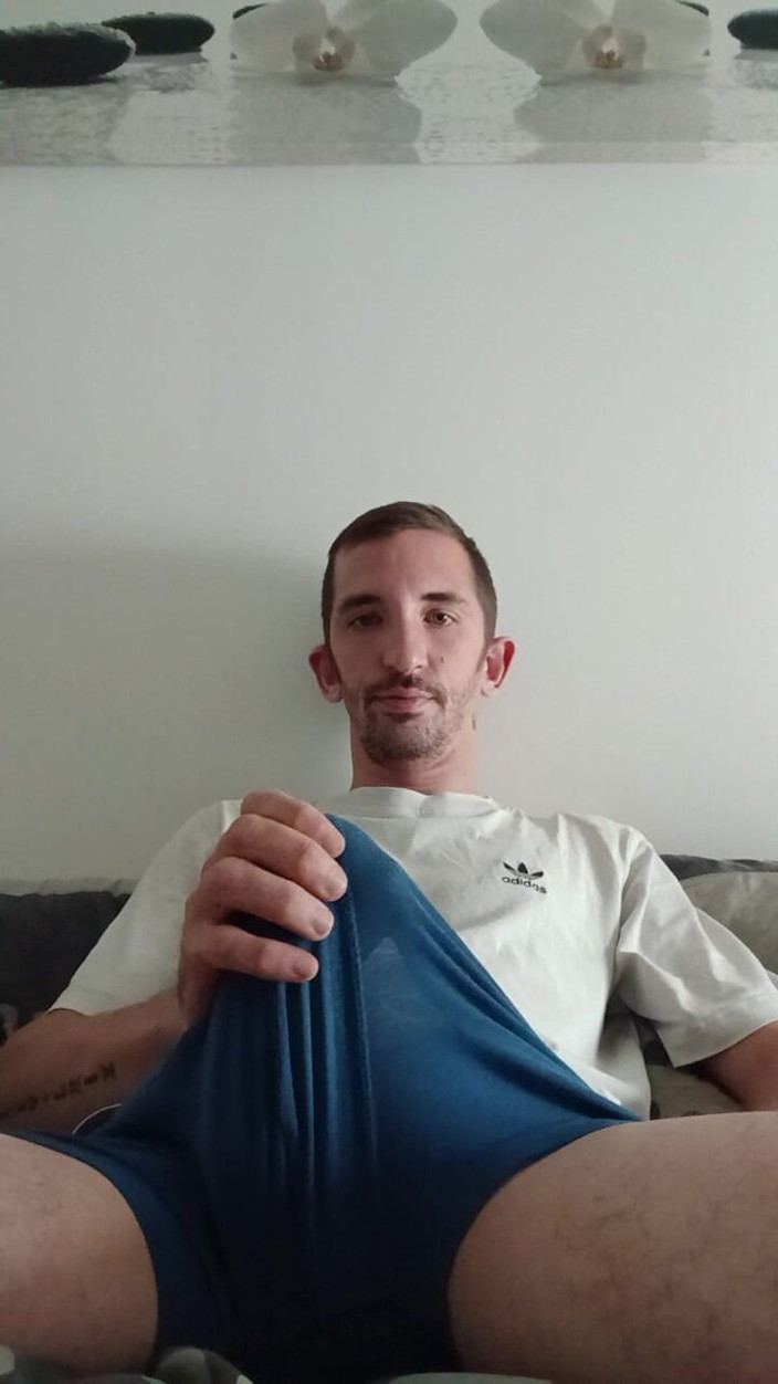 Alexis bondoux: Xxl of a Young Guy with Big Cumshot
