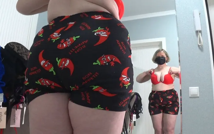 Milf Big Tits: Big Tits Try on Many New Bras, Big Butt Changes...