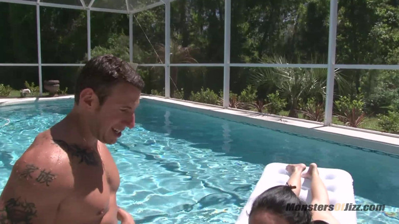 Monsters Of Jizz: Swimming pool blowjob - cum on tits
