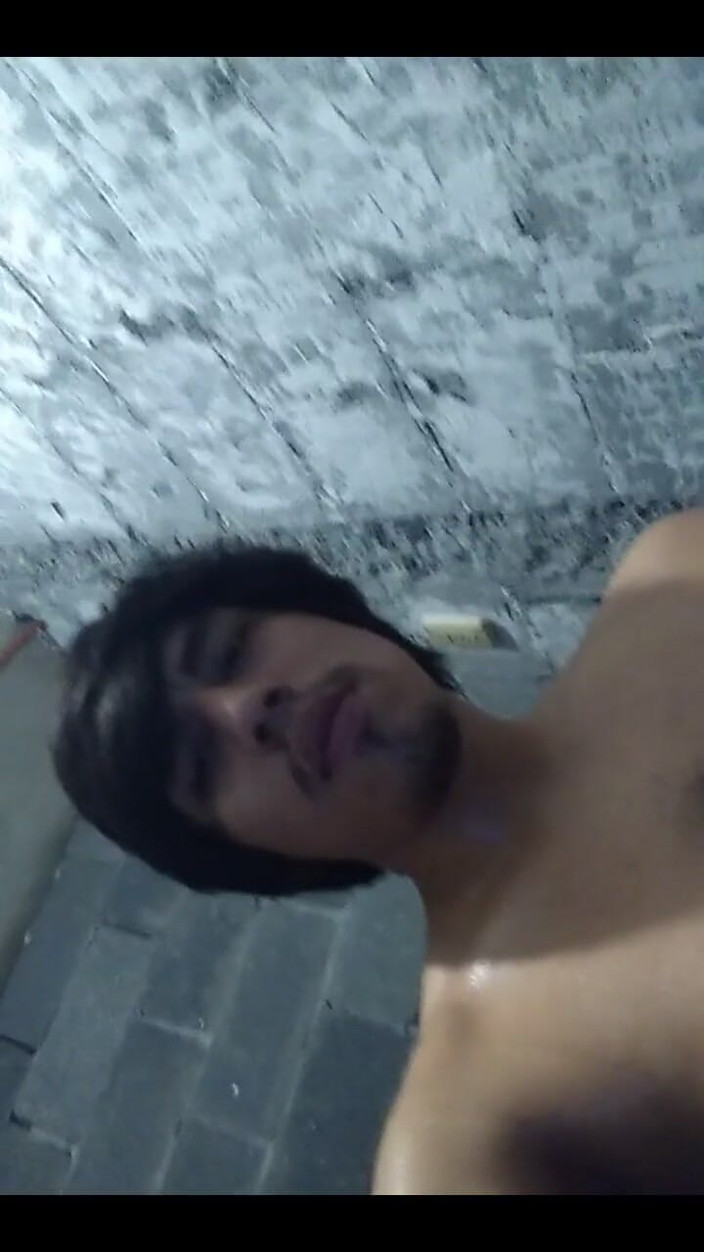 AlexAlejandro13: पूरी तरह से नग्न मेरे पास क्या बड़ा लंड है