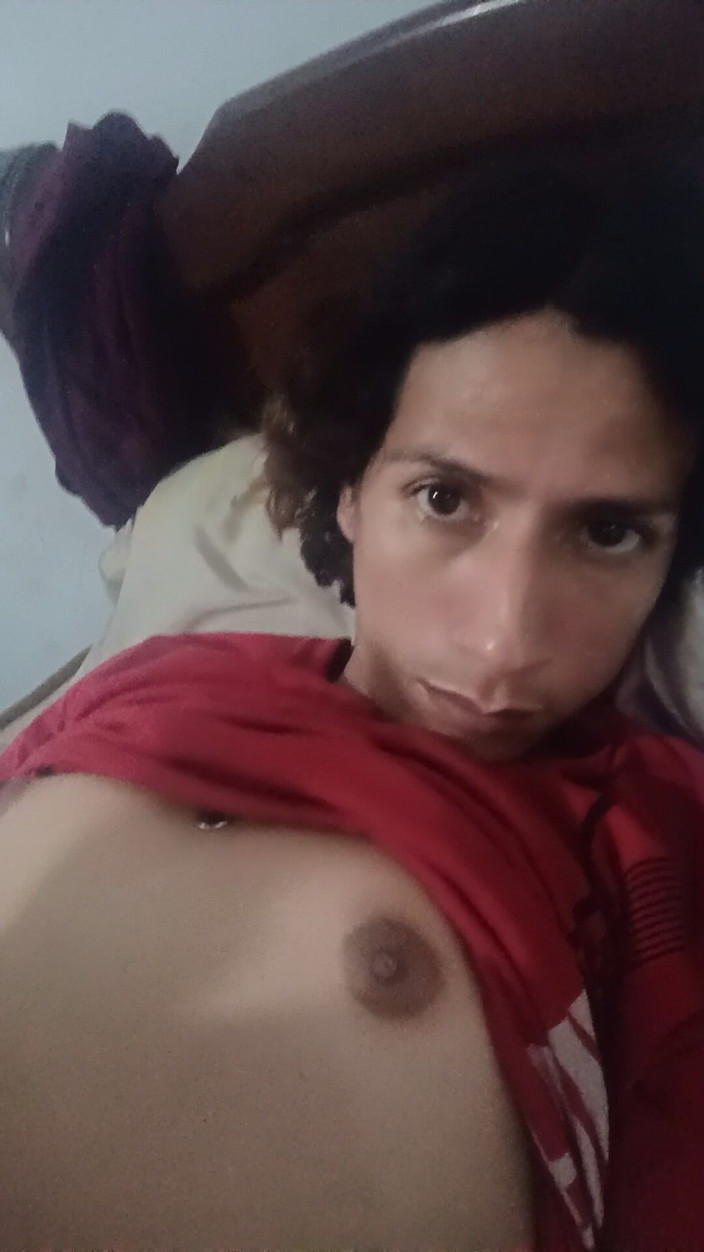 Femboy from Colombia: Succhiarlo deliziosamente con tutti i movimenti