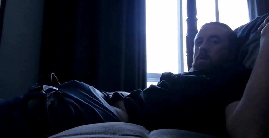 Dirty Talking Guy: Следую за инструкцией по дрочке