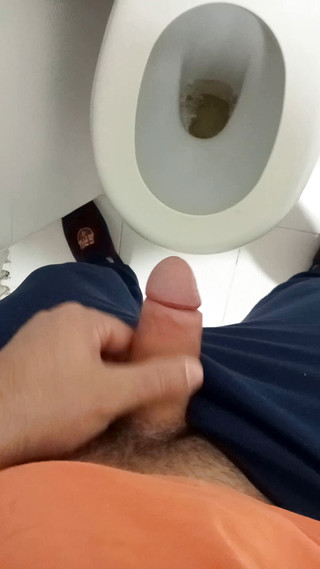 Romanian couple: Pula mea este pișată