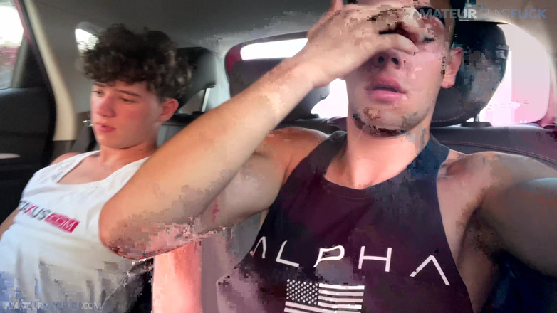 Amateur Guys Fuck: AGF:: Zobacz, jak ssę mojego przyjaciela w Uberze!