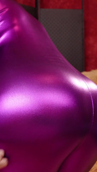 Dominazione femminile punto di vista in spandex catsuit -padrona formosa- umiliazione del pene piccolo istruzioni per masturbazione