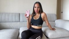 Goddess Alexa femdom: Kant för styvsyster svettiga strumpor exponerad lek