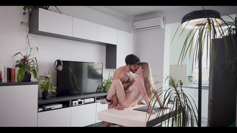Luna and Sage: Intense Living Room Sex on the Table - Real Amateur Couple