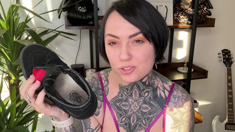 Miss Valentina: Umiliazione della pianta lurida