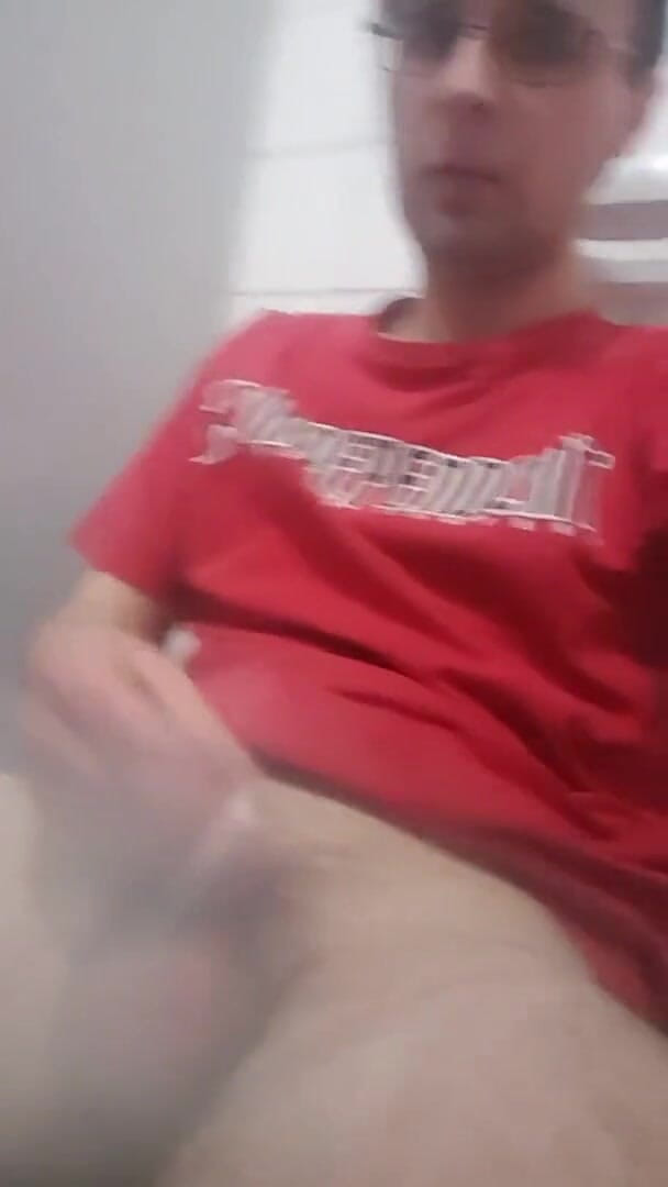Dennis: Hardcore masturbation in the toilet and almost got caught