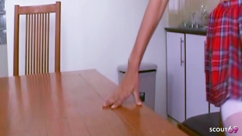 Shemale TS Collection: Flaca transexual asiática de la universidad follada duro analmente en...