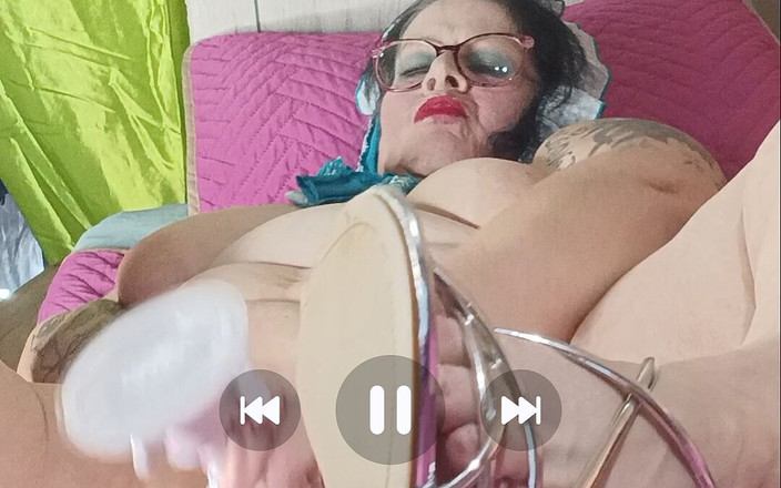 HerculesnVENUS: Bopeep l'ha fatta perdere le pecore perché ha la figa...