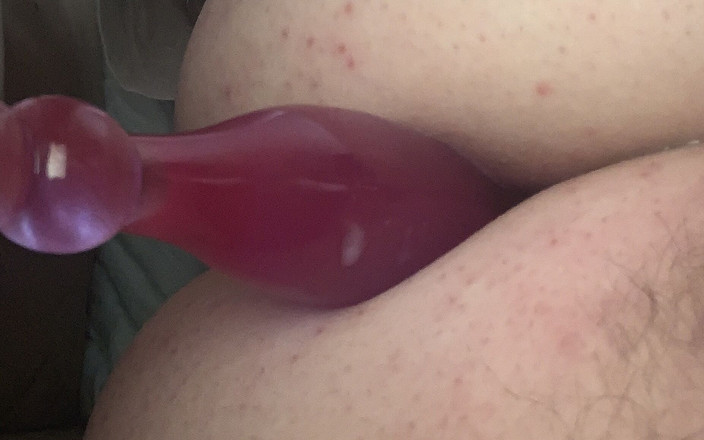 Pellefnatt: Můj manžel sedí na záchodovém sedadle a hraje si se...