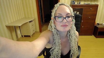 BadAssBitch: Crawing Cock Slut
