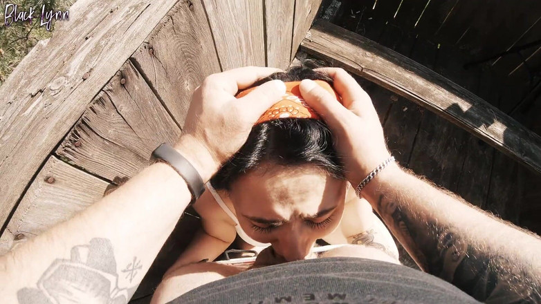 YSP Studio: Kouření se proměnilo v šukání do obličeje a výstřik do krku...