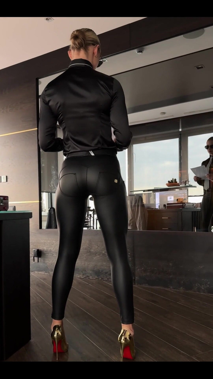 Angel The Dreamgirl: Ladyboss Loses Control
