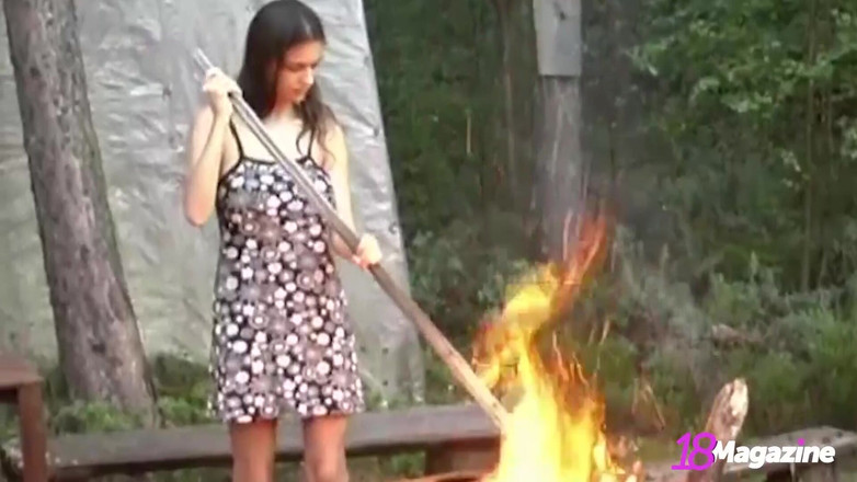 18Magazine: Compilazione di Slinky katie fey lasciando uscire le sue giovani...