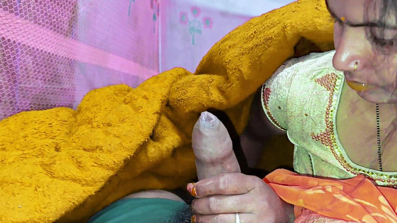 Bangala bhabhi: Indiana quente, masterbuting e smallow cum