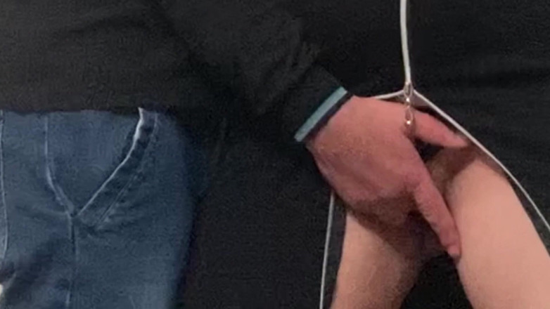 Niki studio: Uff!! Nějaký cizinec špinavé prsty si třel moji kundičku v německém...