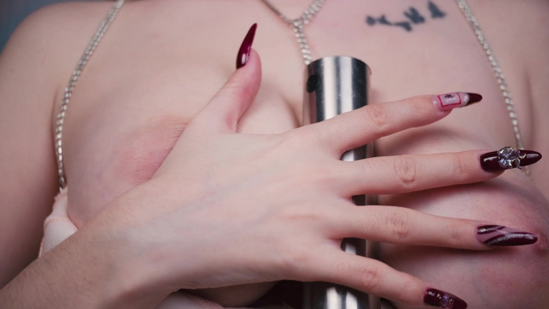 Eva Deva: Nuevo sexo extremo con aspiradora!
