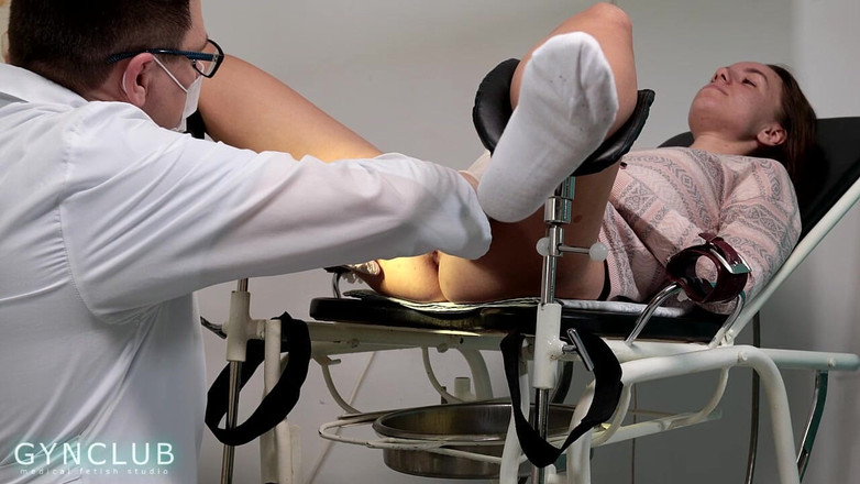 Medical fetish studio gynclub: Epizoda 143