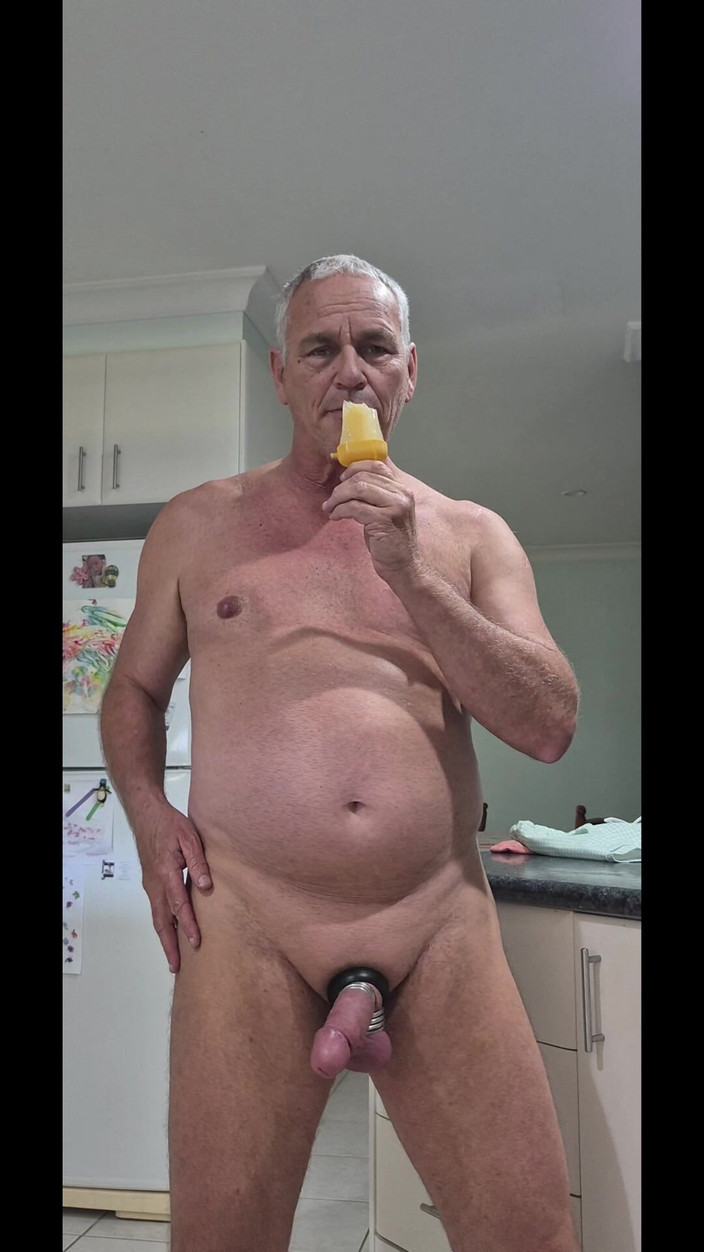 yogiyumyum: Popsicle kencing