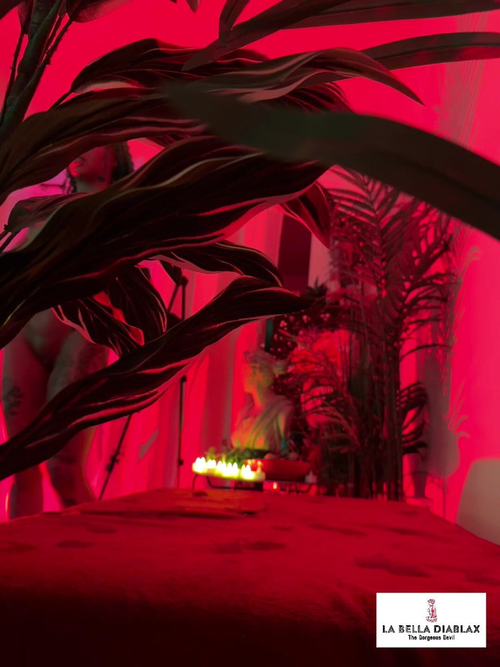 LaBellaDX: Red Passion Bts com Wetkittycity