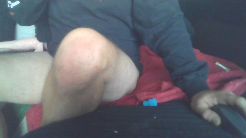 Straight man doing gay porn: Descansando sobre el flop, dime cómo lo pones duro?
