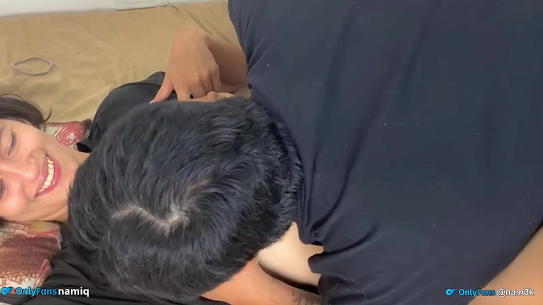 NamiQsein: Mama vitregă are lapte pe fața infidelului.