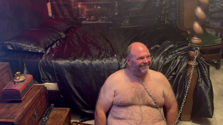 Aaexperiencesltd: 第1部分- domina satana，让红宝石和黑人熟女通过给他喝点饮料来帮助玩弄booboo！
