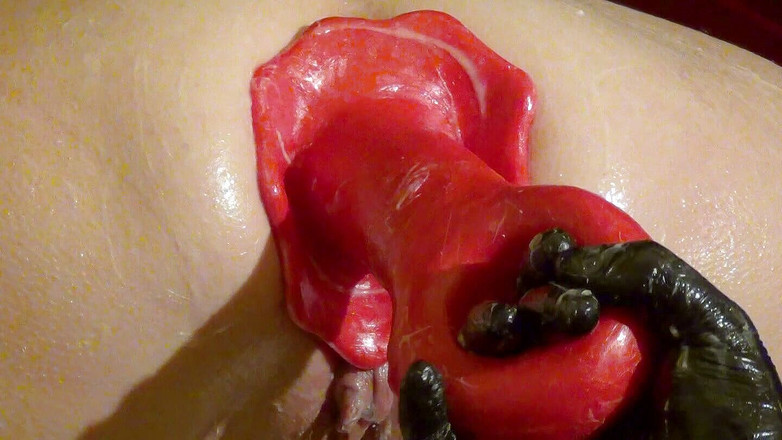 Ines Gapehole: क्या कामुक खिलौना है