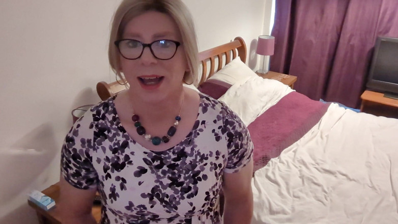 NikkiGee: Трахни мене!