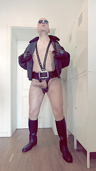 Leather Cop Berlin 5