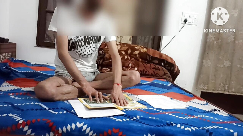 Desi__Panda: Un prof et un élève - web série